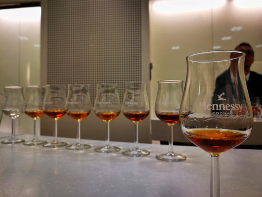How to Serve Cognac : Temperature, Glassware, and Ritual